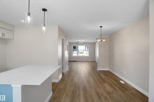 19453 22 Avenue, Edmonton, AB - Indoor