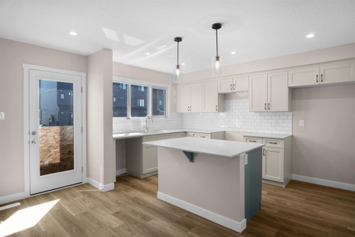 19453 22 Avenue, Edmonton, AB - Indoor Photo Showing Kitchen With Upgraded Kitchen