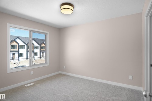 19453 22 Avenue, Edmonton, AB - Indoor Photo Showing Other Room