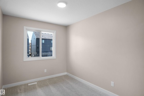 19453 22 Avenue, Edmonton, AB - Indoor Photo Showing Other Room