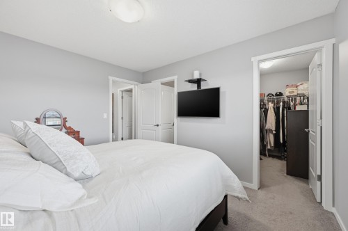 Bedroom featuring light gray walls and carpeted flooring - 3457 Cutler Crescent, Edmonton, AB - Indoor Photo Showing Bedroom