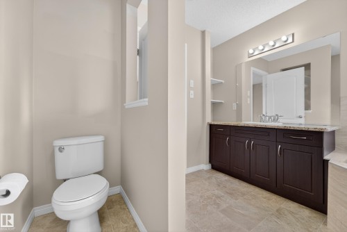 1731 55 Street, Edmonton, AB - Indoor Photo Showing Bathroom