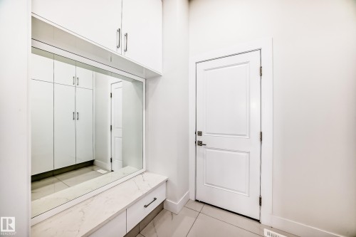 340 33 Ave, Edmonton, AB - Indoor Photo Showing Other Room
