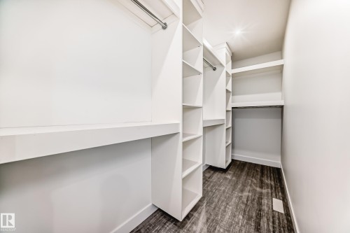 340 33 Ave, Edmonton, AB - Indoor With Storage