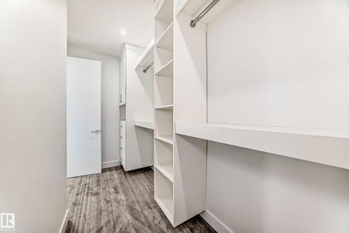 340 33 Ave, Edmonton, AB - Indoor With Storage