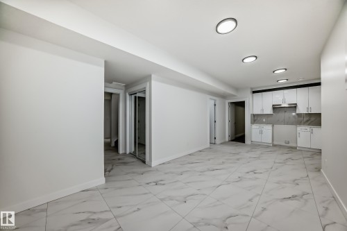 340 33 Ave, Edmonton, AB - Indoor