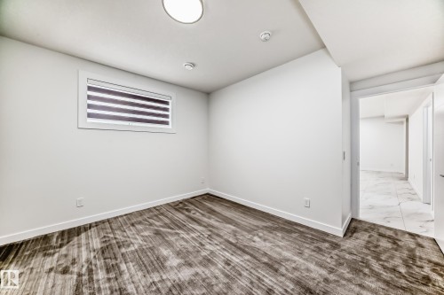 340 33 Ave, Edmonton, AB - Indoor Photo Showing Other Room