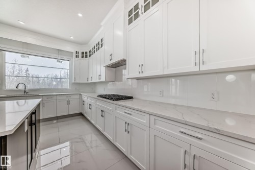 340 33 Ave, Edmonton, AB - Indoor Photo Showing Kitchen