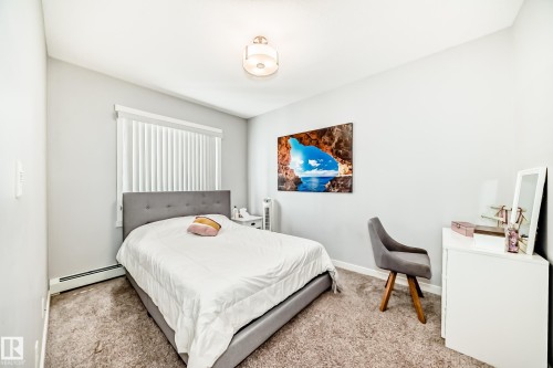 208 812 Welsh Drive, Edmonton, AB - Indoor Photo Showing Bedroom
