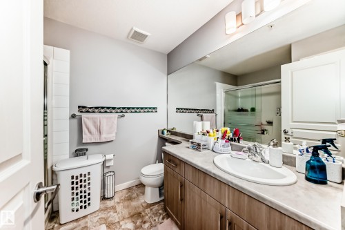 208 812 Welsh Drive, Edmonton, AB - Indoor Photo Showing Bathroom