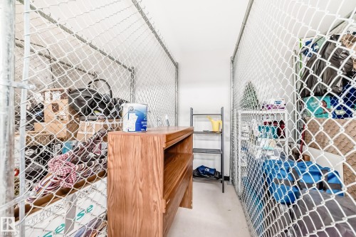 208 812 Welsh Drive, Edmonton, AB - Indoor