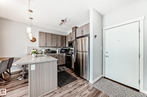 208 812 Welsh Drive, Edmonton, AB - Indoor Photo Showing Kitchen With Stainless Steel Kitchen