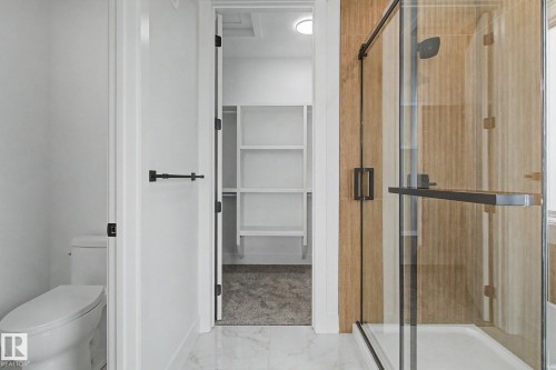 3287 Chernowski Way, Edmonton, AB - Indoor Photo Showing Bathroom
