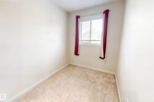 2093 Maple Road, Edmonton, AB - Indoor Photo Showing Other Room