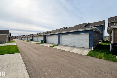 2093 Maple Road, Edmonton, AB - Outdoor