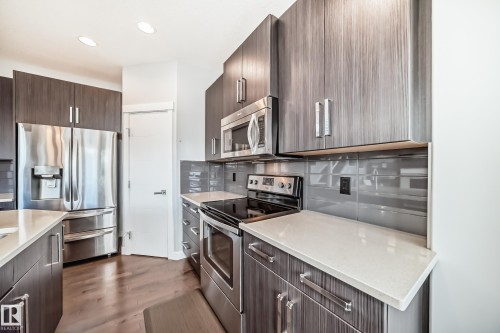 1306 164A Street, Edmonton, AB - Indoor Photo Showing Kitchen With Stainless Steel Kitchen With Upgraded Kitchen