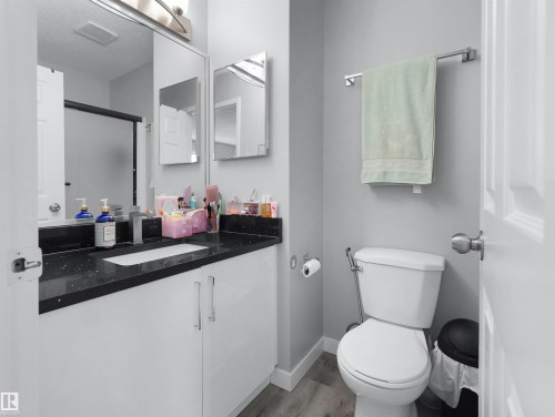 25 501 Youville Drive E, Edmonton, AB - Indoor Photo Showing Bathroom