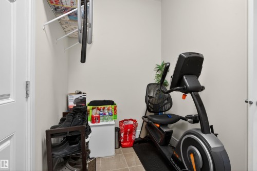 1 1030 Connelly Way, Edmonton, AB - Indoor