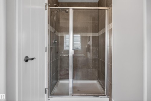 1 1030 Connelly Way, Edmonton, AB - Indoor Photo Showing Bathroom