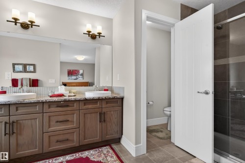 1 1030 Connelly Way, Edmonton, AB - Indoor Photo Showing Bathroom