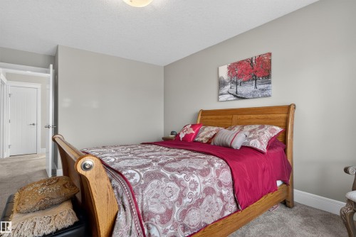 1 1030 Connelly Way, Edmonton, AB - Indoor Photo Showing Bedroom