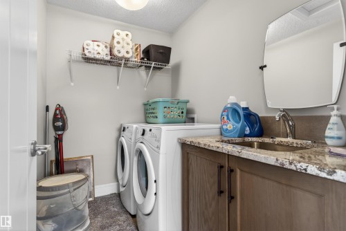1 1030 Connelly Way, Edmonton, AB - Indoor Photo Showing Laundry Room