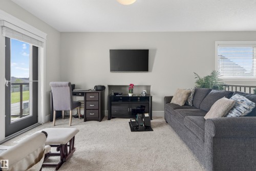 1 1030 Connelly Way, Edmonton, AB - Indoor Photo Showing Living Room