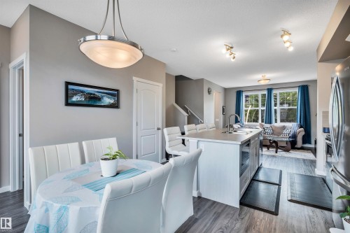 2565 Coughlan Road, Edmonton, AB - Indoor Photo Showing Dining Room