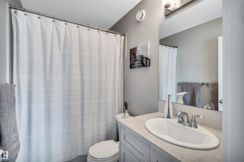 2565 Coughlan Road, Edmonton, AB - Indoor Photo Showing Bathroom