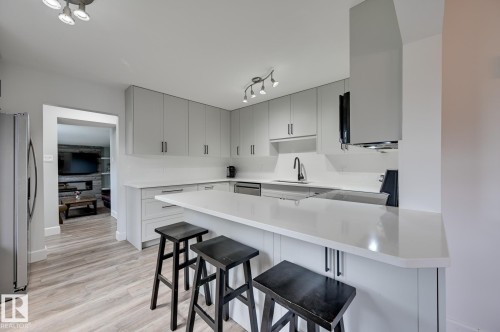 13 Clearwater, Devon, AB - Indoor Photo Showing Kitchen