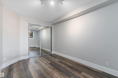 7 11008 124 Street, Edmonton, AB - Indoor Photo Showing Other Room