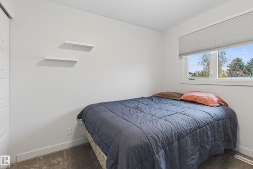 3232 145 Avenue, Edmonton, AB - Indoor Photo Showing Bedroom