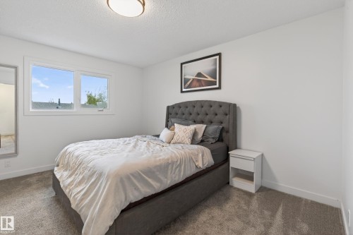 3232 145 Avenue, Edmonton, AB - Indoor Photo Showing Bedroom