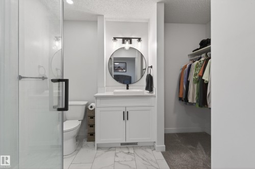 3232 145 Avenue, Edmonton, AB - Indoor Photo Showing Bathroom