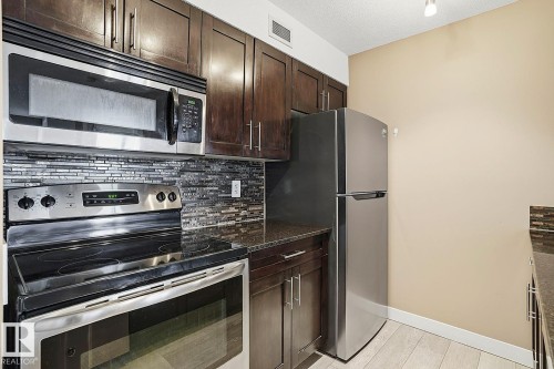 109 11803 22 Avenue, Edmonton, AB - Indoor Photo Showing Kitchen With Stainless Steel Kitchen