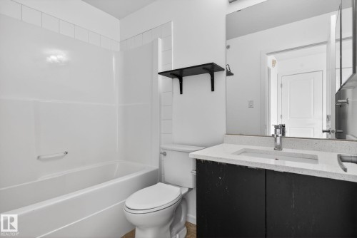 424 504 Albany Way, Edmonton, AB - Indoor Photo Showing Bathroom