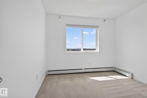 424 504 Albany Way, Edmonton, AB - Indoor Photo Showing Other Room