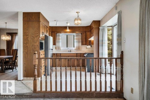 17524 57 Avenue, Edmonton, AB - Indoor Photo Showing Other Room