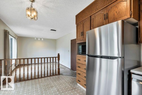 17524 57 Avenue, Edmonton, AB - Indoor Photo Showing Kitchen With Stainless Steel Kitchen