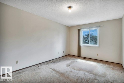 17524 57 Avenue, Edmonton, AB - Indoor Photo Showing Other Room