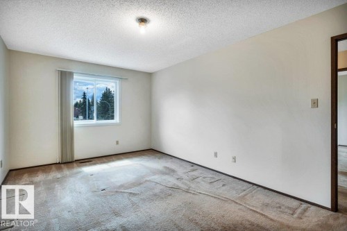 17524 57 Avenue, Edmonton, AB - Indoor Photo Showing Other Room