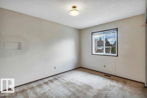 17524 57 Avenue, Edmonton, AB - Indoor Photo Showing Other Room
