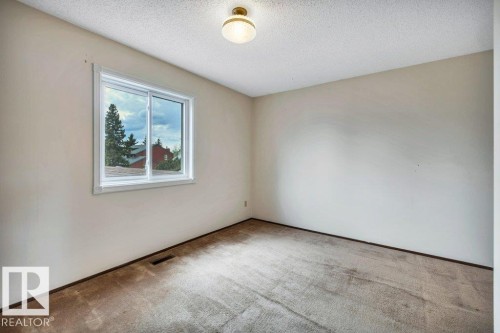 17524 57 Avenue, Edmonton, AB - Indoor Photo Showing Other Room