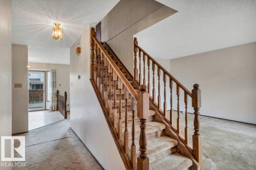 17524 57 Avenue, Edmonton, AB - Indoor Photo Showing Other Room