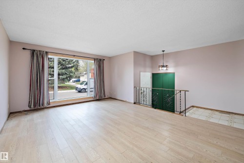 16307 111 Street, Edmonton, AB - Indoor