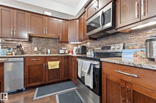 214 10530 56 Avenue, Edmonton, AB - Indoor Photo Showing Kitchen