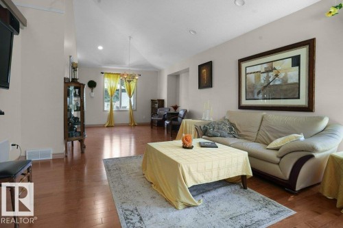 762 Wells Wynd, Edmonton, AB - Indoor Photo Showing Living Room