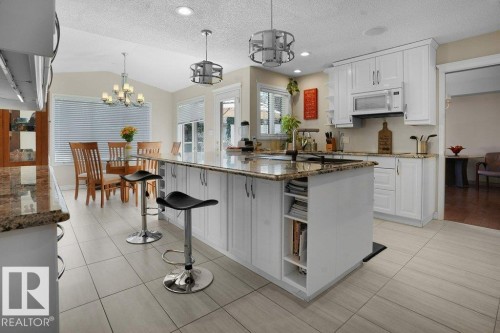 762 Wells Wynd, Edmonton, AB - Indoor Photo Showing Kitchen With Upgraded Kitchen