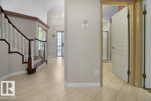 762 Wells Wynd, Edmonton, AB - Indoor Photo Showing Other Room
