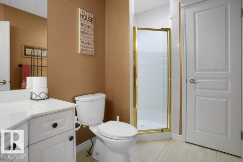 762 Wells Wynd, Edmonton, AB - Indoor Photo Showing Bathroom